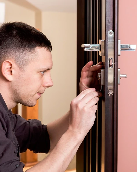 : Professional Locksmith For Commercial And Residential Locksmith Services in South Gate, CA